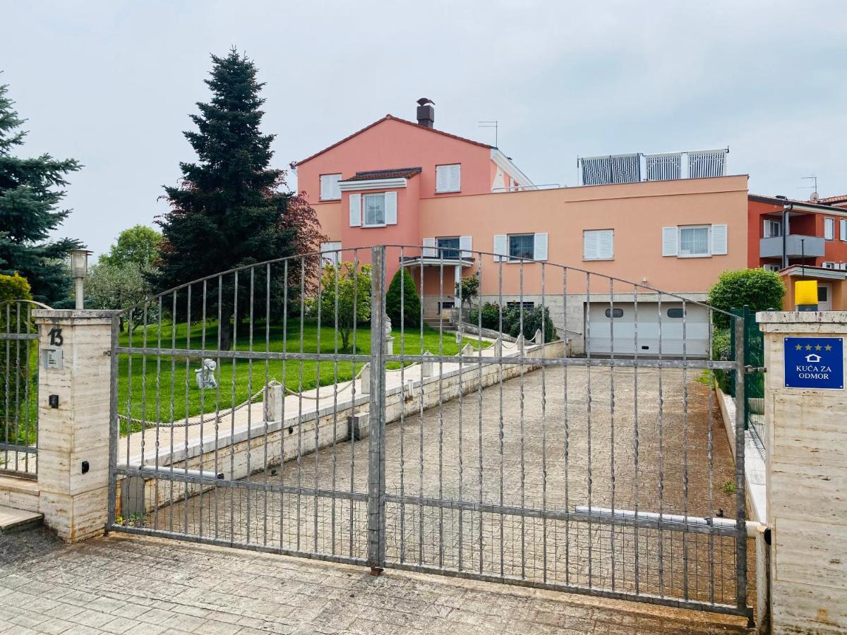 乌马格Casa Cino公寓 外观 照片